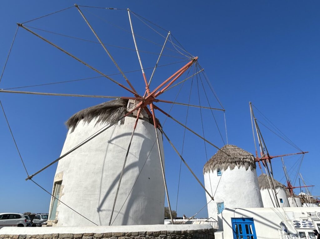 エーゲ海クルーズ（ノルウェージャン・エピック）：ミコノス島のシンボル「カト・ミリの風車」
