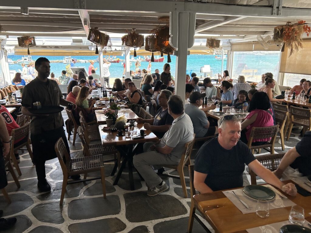 エーゲ海クルーズ（ノルウェージャン・エピック）：「Raya Restaurant」でランチ