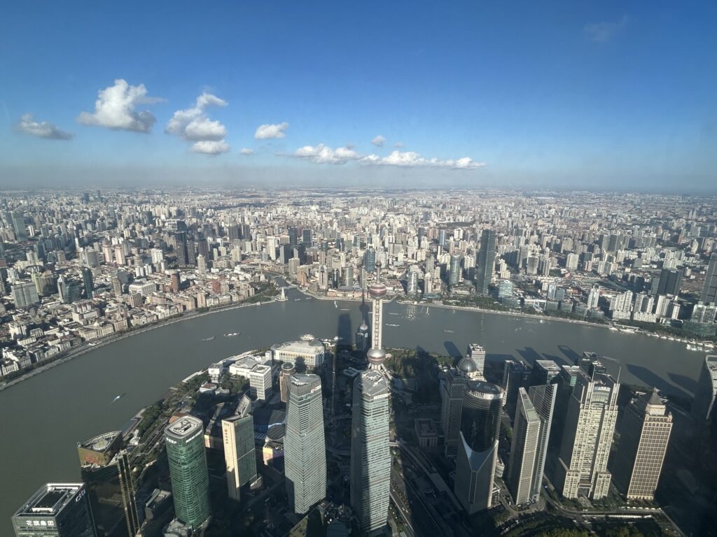 上海タワーから望む、上海の街並み