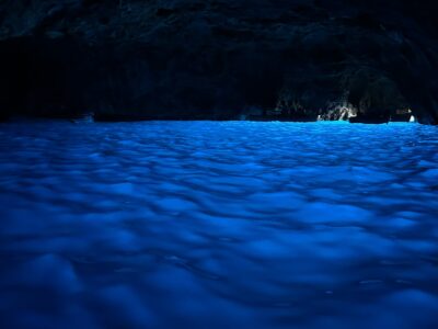 カプリ島・青の洞窟