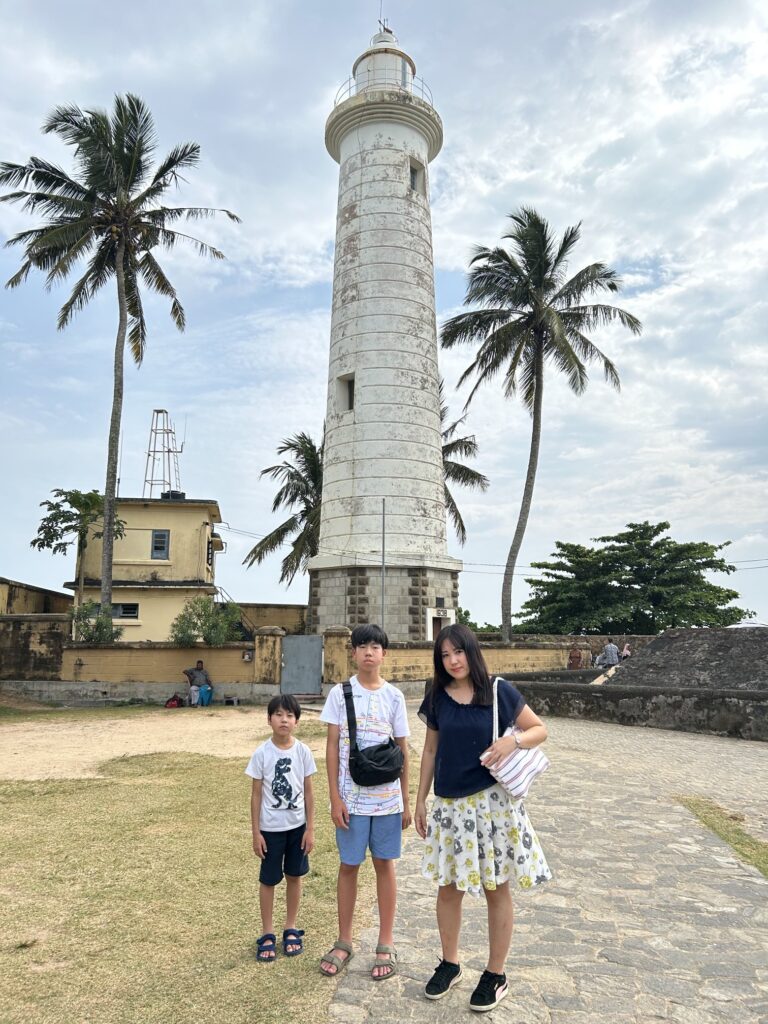 岬に立つ、世界遺産「ゴール」のシンボル「Lighthouse（灯台）