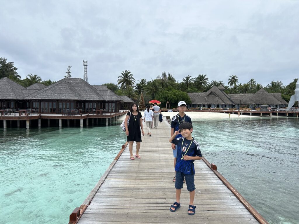 「Sun Siyam Olhuveli」のプール付グランド水上ヴィラ