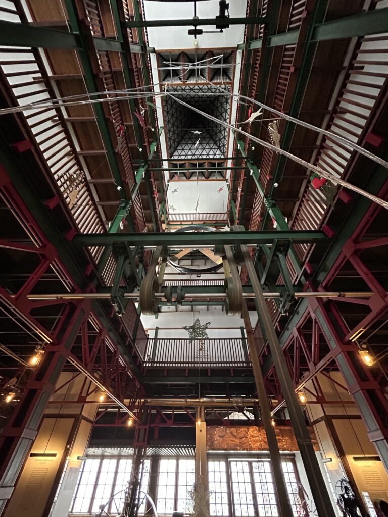 「Heritance Tea Factory」内の吹き抜け