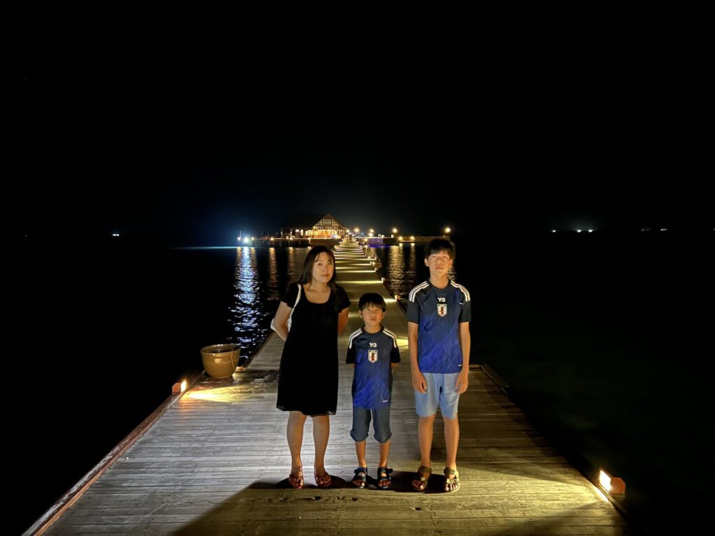 夜は、マンタを拝みに「Sun Siyam Olhuveli」の「Dive Center」へ