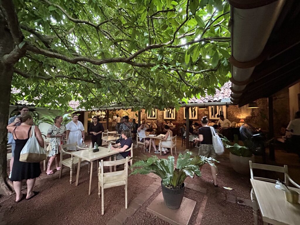 The Bungalow - Restaurant & Barの中庭