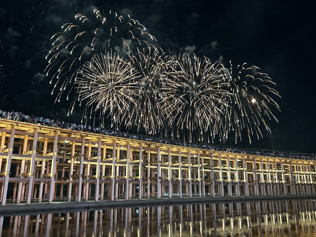 大阪・関西万博：「逆さ大屋根リング」