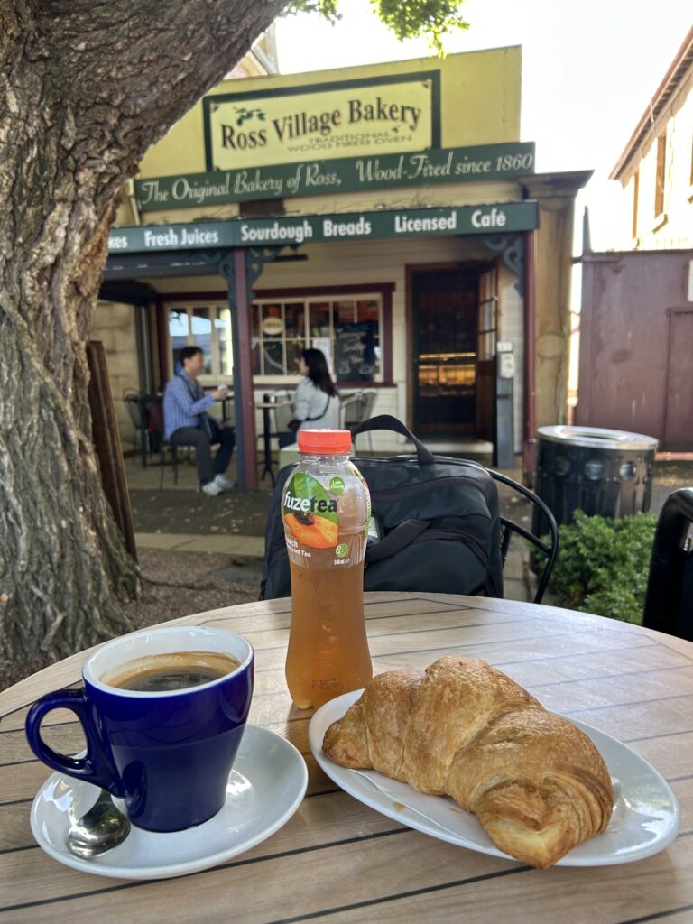 タスマニア島・「魔女の宅急便」のおソノさんのパン屋のモデルになったと言われる「Ross Village Bakery」