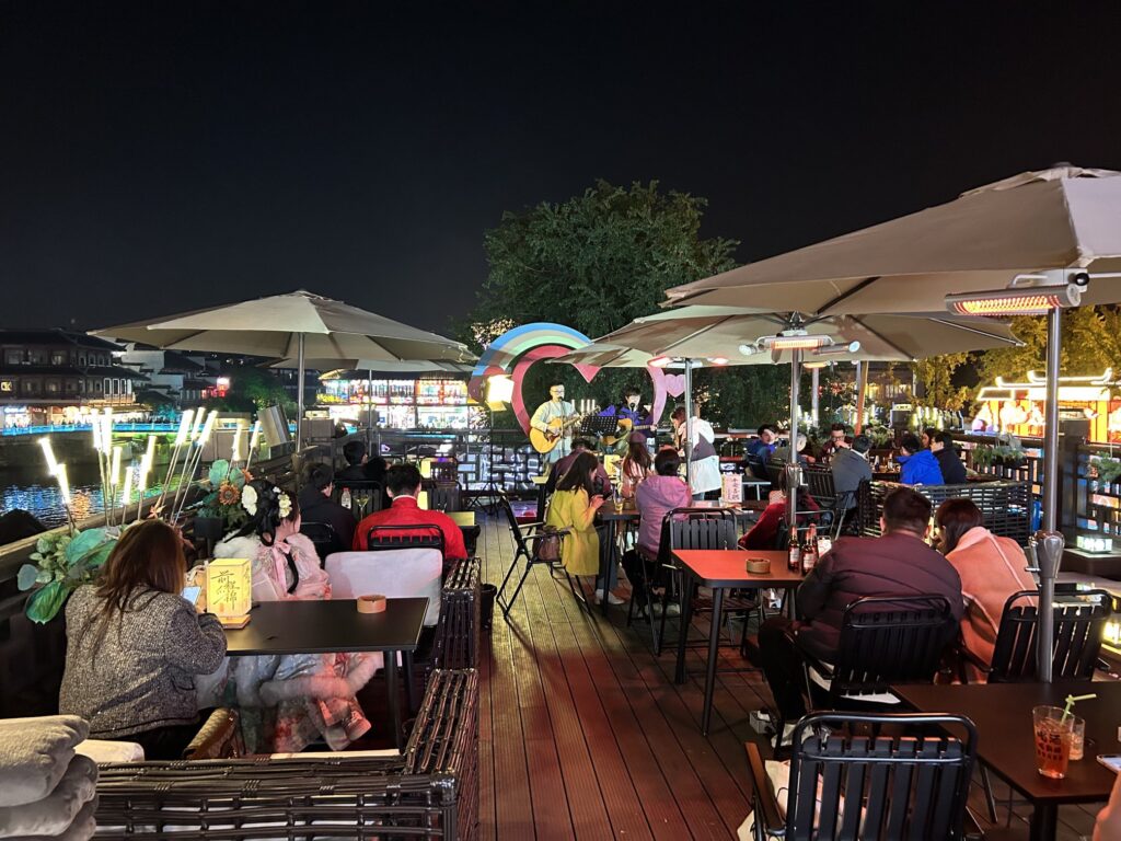 南京グルメ:Live House