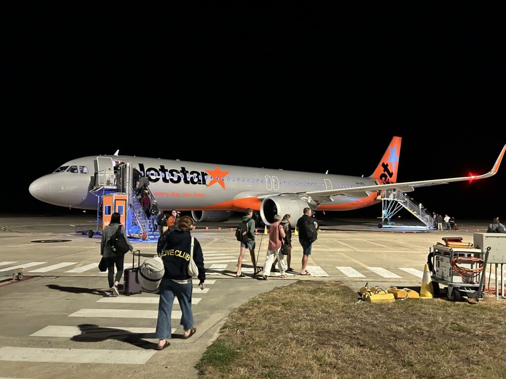 タスマニア島1泊2日レンタカーの旅：ローンセストン空港からメルボルンへ