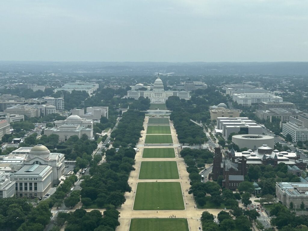 ワシントンDC 1日観光モデルコース:ワシントン・モニュメント(記念塔)