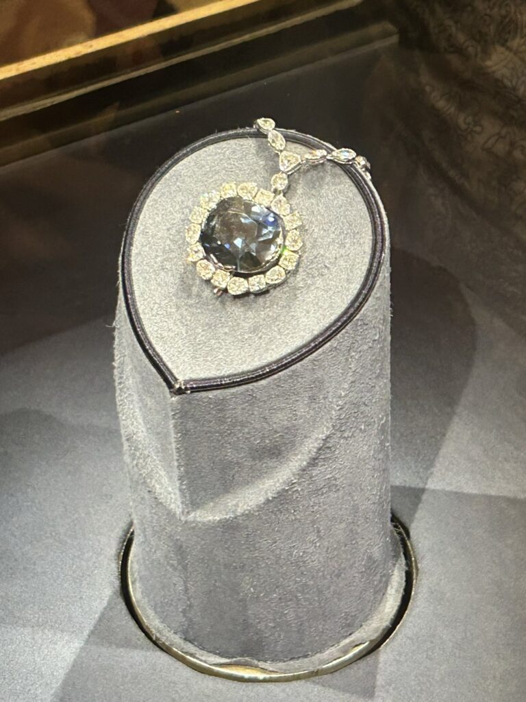 ワシントンDC 1日観光モデルコース:国立自然史博物館「紺碧のハート」