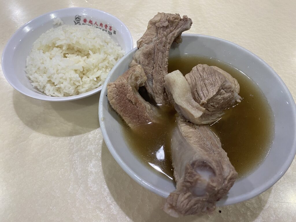 シンガポールのおすすめレストラン&グルメ:Founder Bak Kut Teh / 發起人肉骨茶