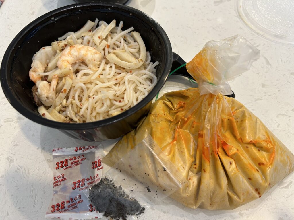 シンガポールのおすすめレストラン&グルメ:328 Katong Laksa