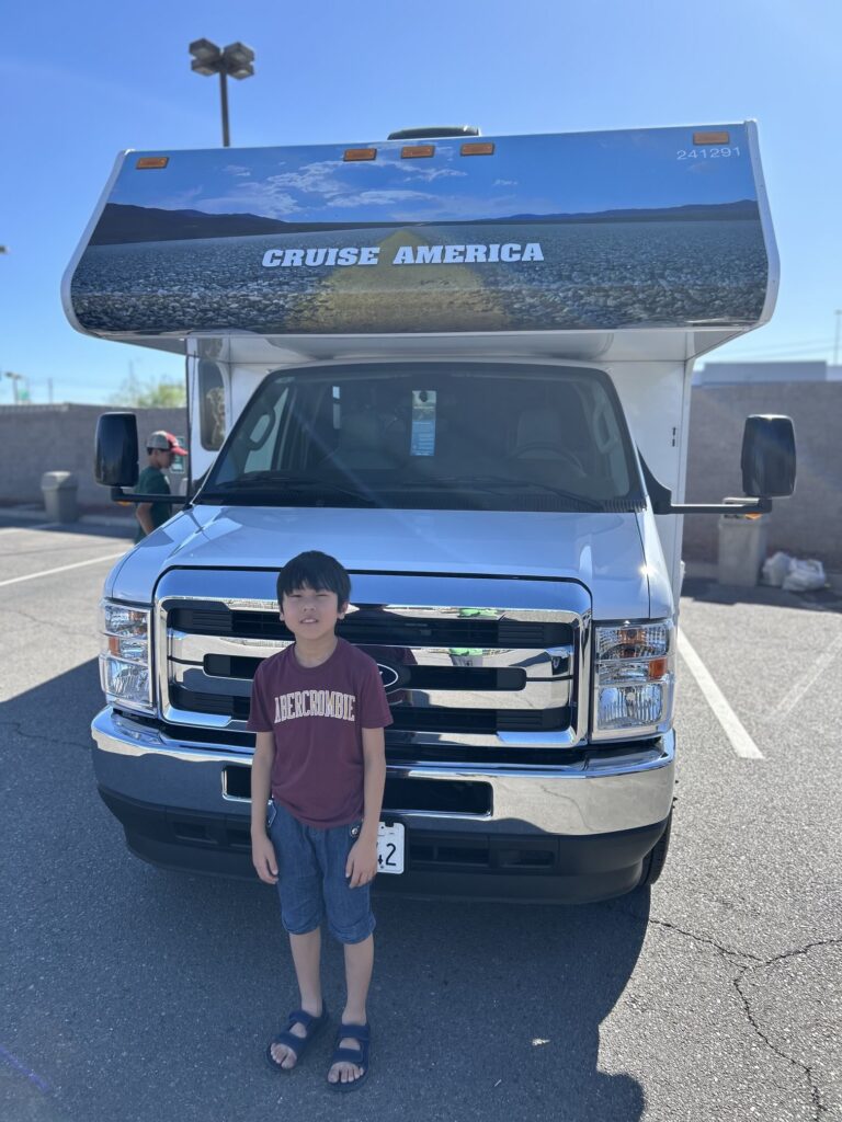 「Cruise America」でのキャンピングカーの受け取り