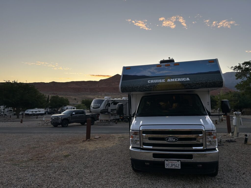 アメリカでキャンピングカー旅:「RVパーク」での接続方法(電源・水道・排水)