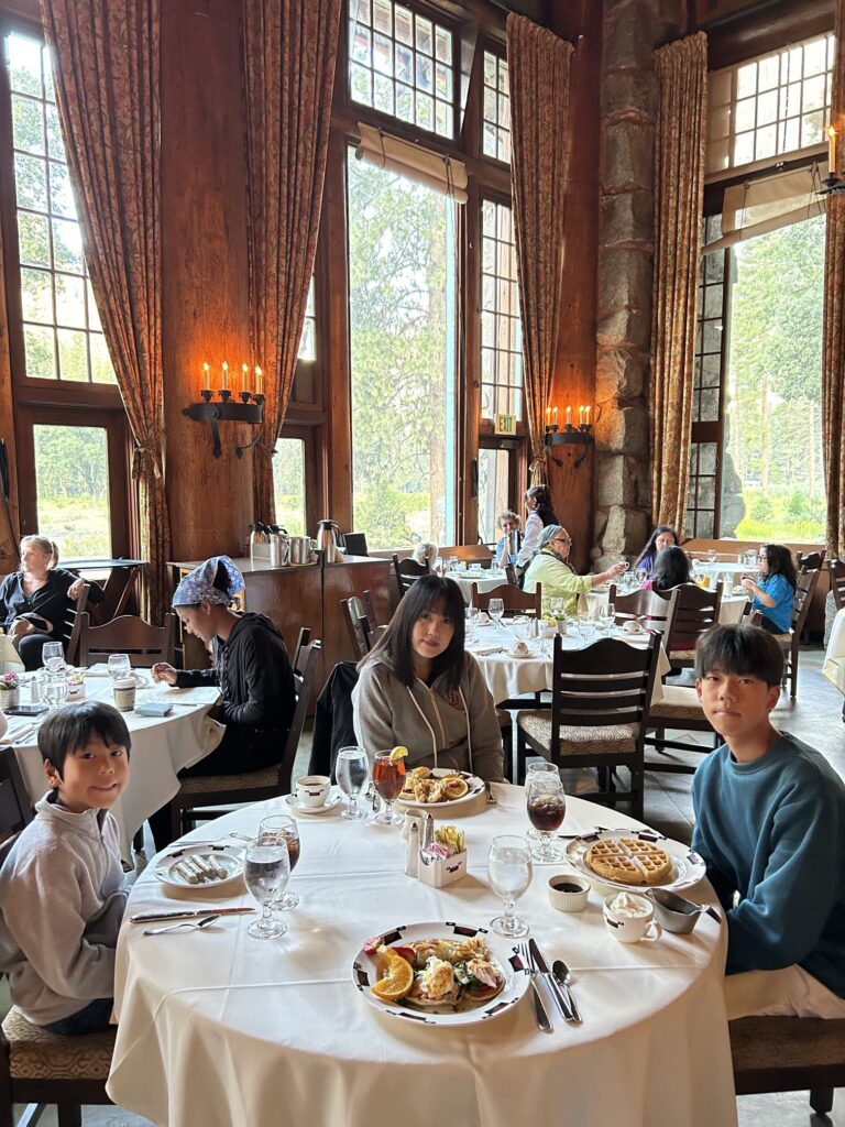 ヨセミテ国立公園観光：