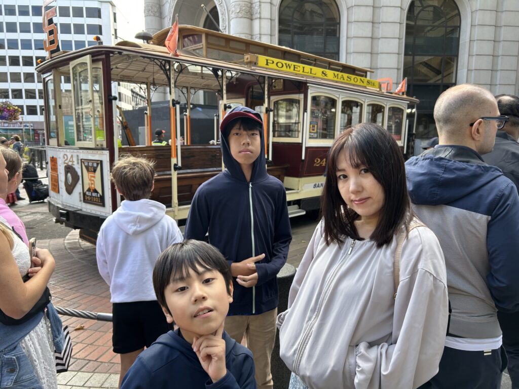 サンフランシスコ観光:ケーブルカーの立ち乗り体験