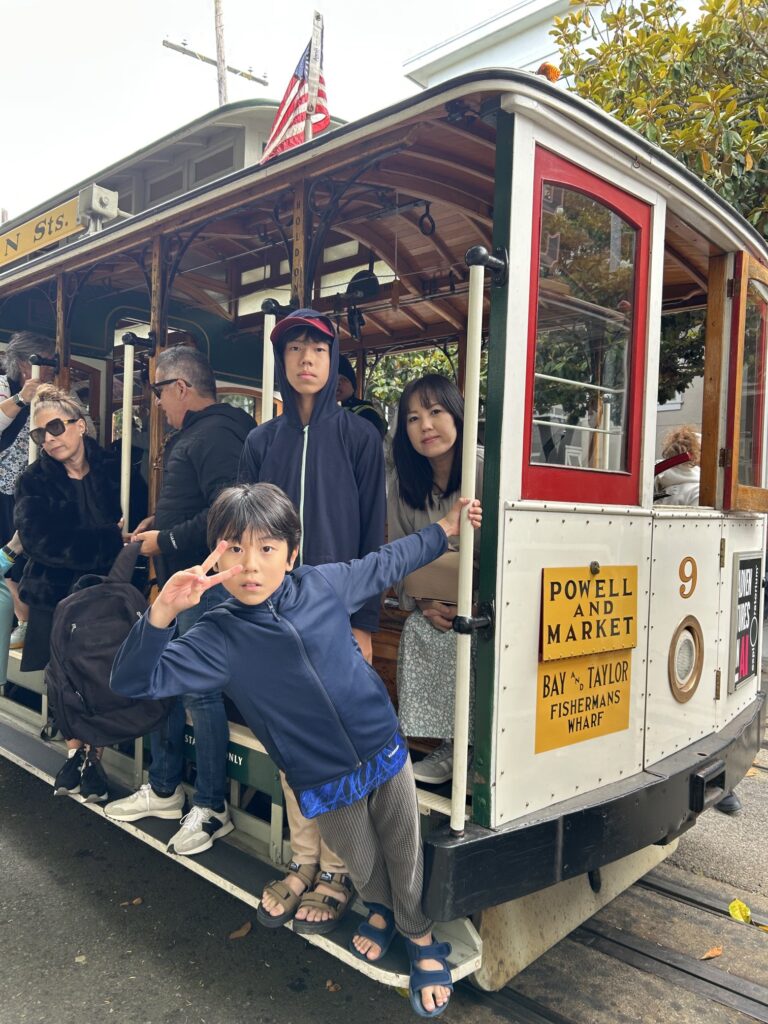 サンフランシスコ観光:ケーブルカーの立ち乗り体験
