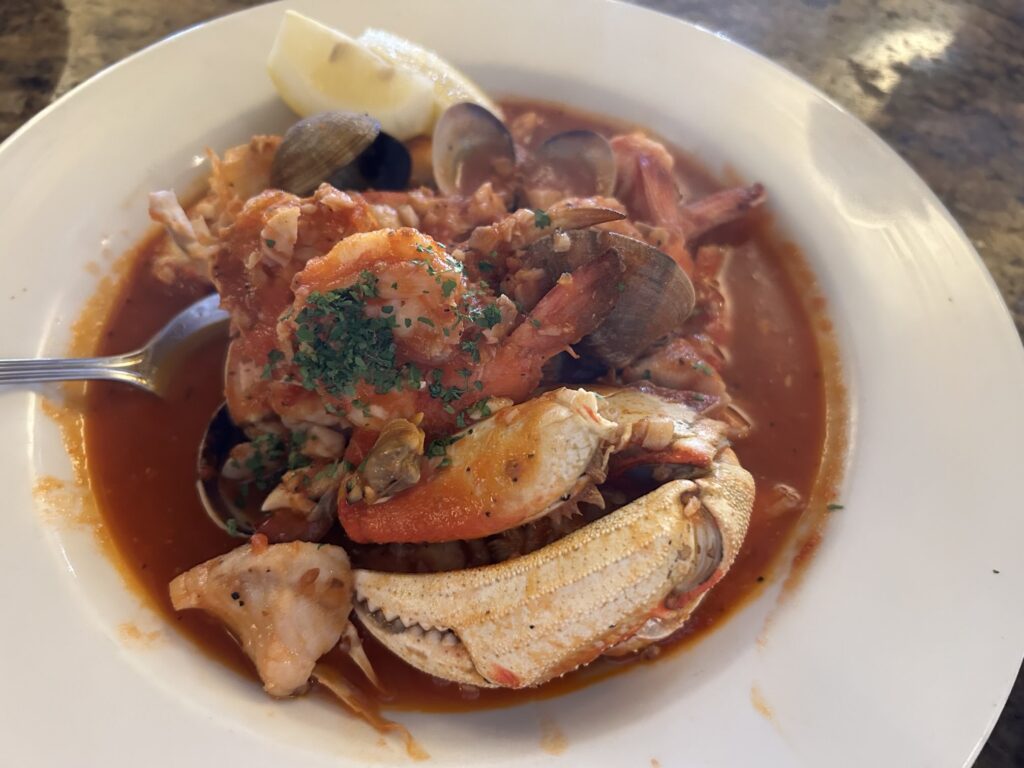 サンフランシスコ観光:フィッシャーマンズワーフの屋台でダンジネスクラブ