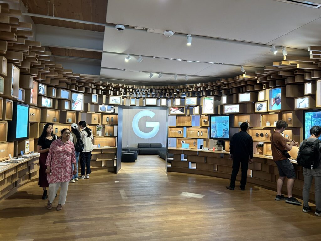 シリコンバレー観光の定番、テック企業本社巡り：The Google Visitor Experience