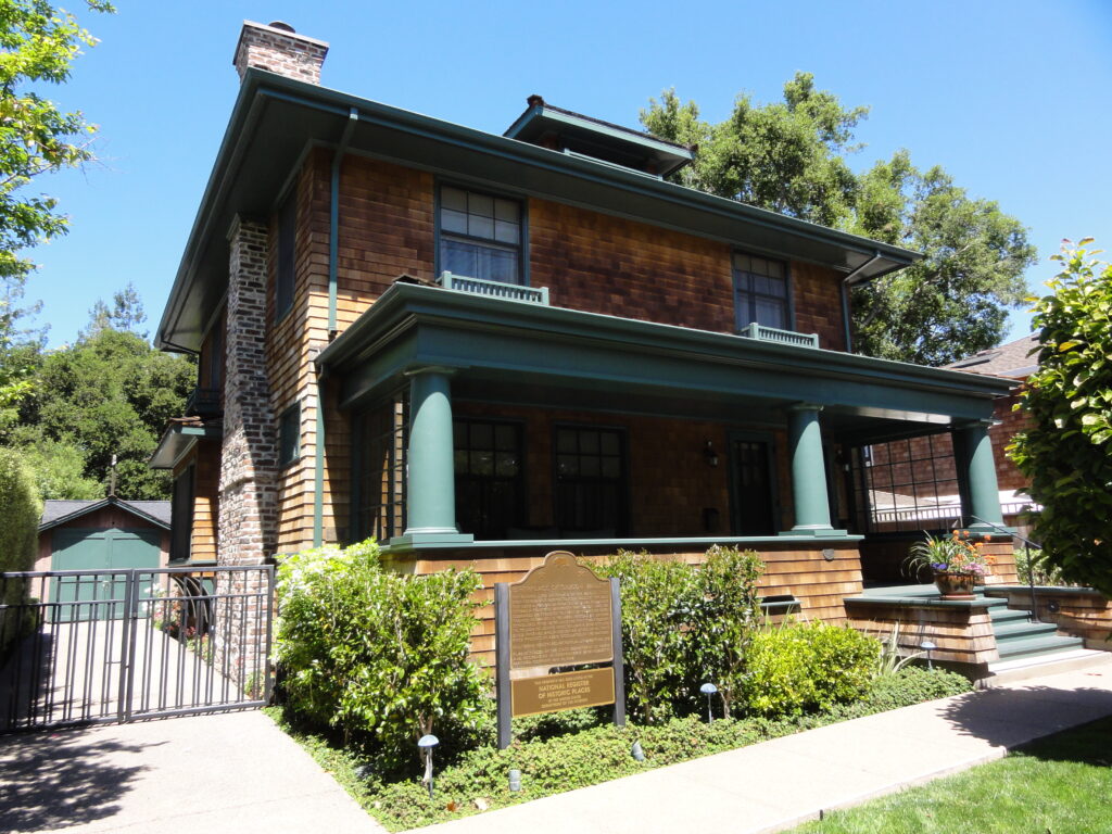 シリコンバレー観光の定番、テック企業本社巡り：BIRTHPLACE OF SILICON VALLEY