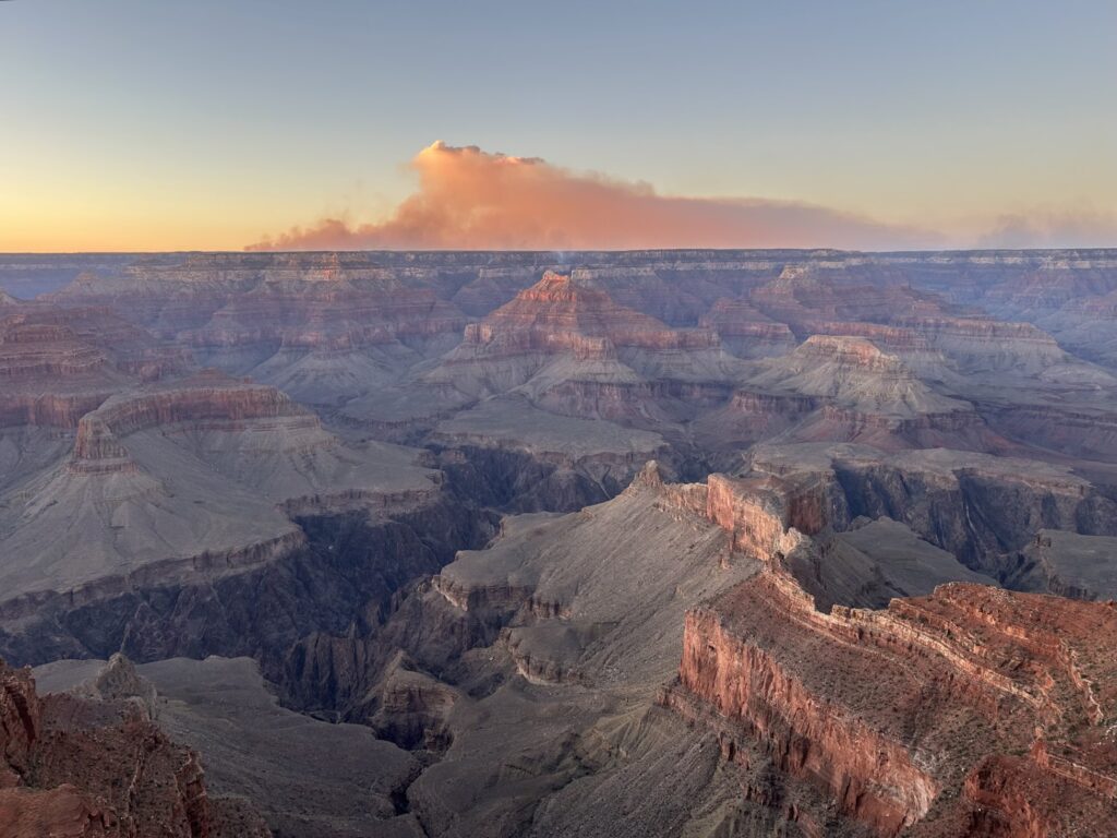 グランドキャニオン国立公園の夕日の名所「モハーヴェ・ポイント（Mohave Point）」