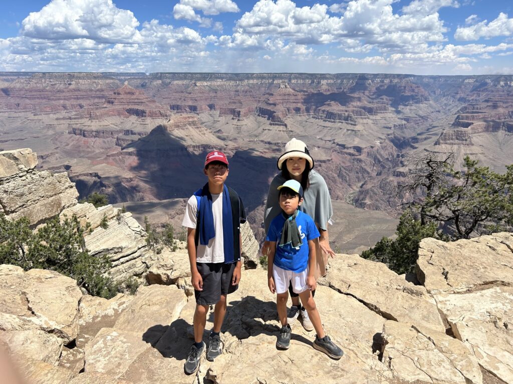 グランドキャニオン国立公園屈指の人気展望台「マーサー・ポイント（Mather Point）」