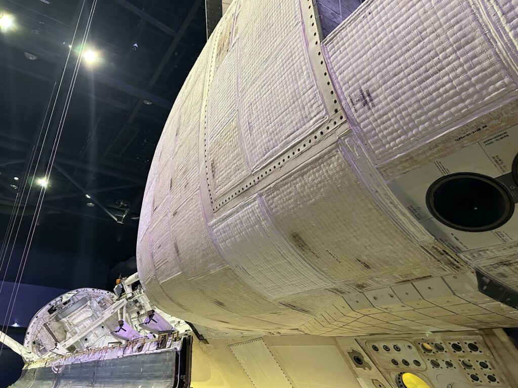 ケネディ宇宙センター・ビジターコンプレックス：アトランティス号（オービタ）