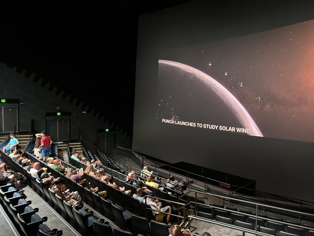 ケネディ宇宙センター・ビジターコンプレックス：シャトル打ち上げ体験とIMAXシアター