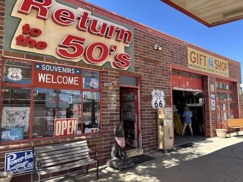 Route66の町「セリグマン」へ｜映画「カーズ」のモデルとなった町