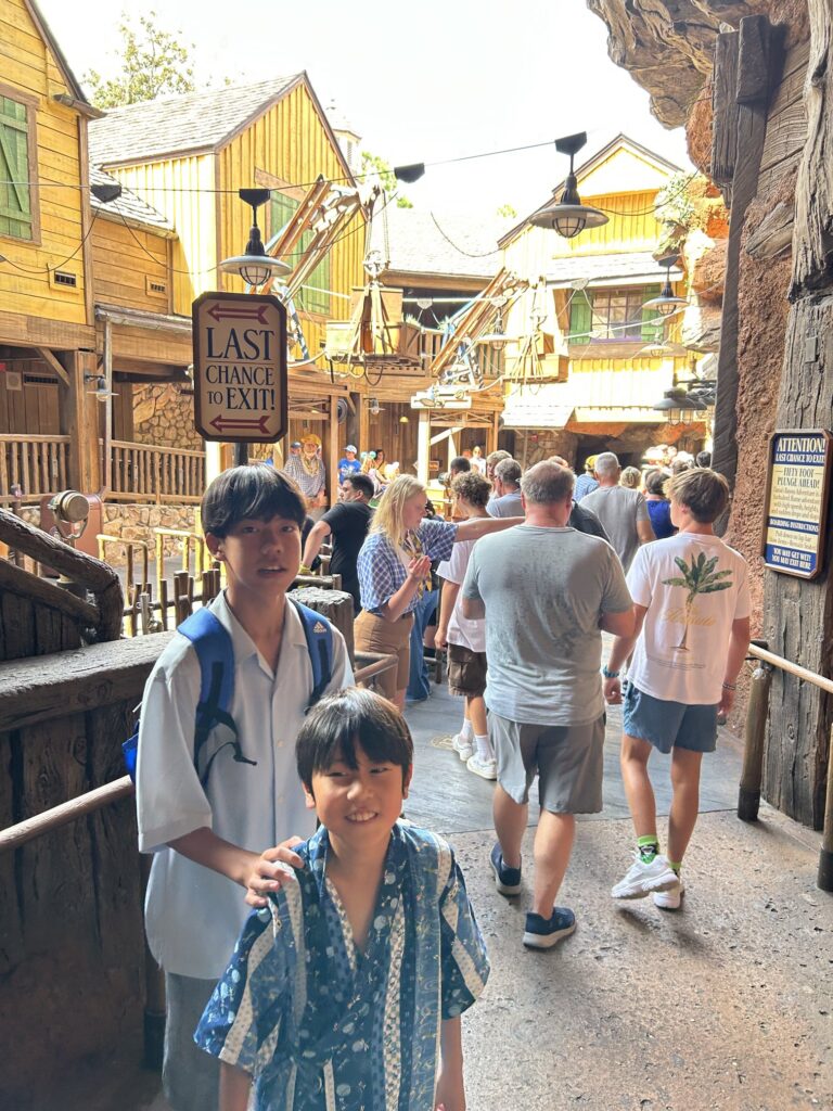 ウォルト・ディズニー・ワールド(WDW):マジック・キングダム・パークの人気のアトラクション「Tiana's Bayou Adventure」