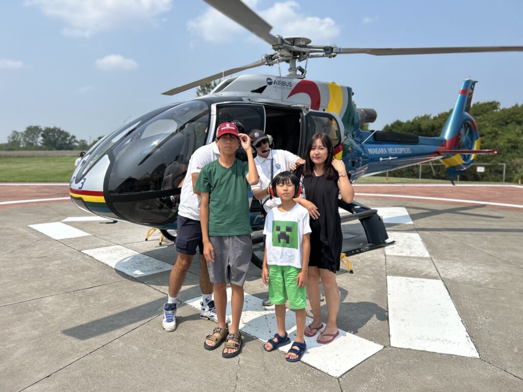 ナイアガラ・フォールズの街の北の端にある「Niagara Helicopter」