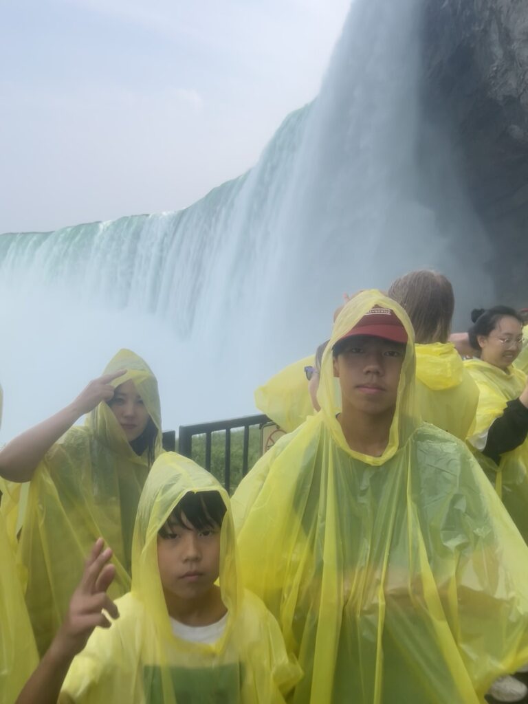 ナイアガラの滝・滝の裏側ツアー「Journey Behind the Falls」