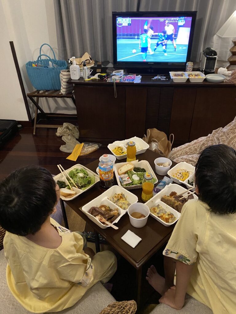 小浜島滞在中のサッカー日本代表観戦