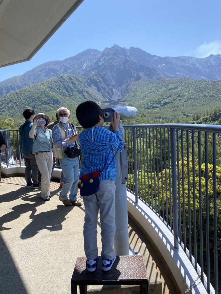 湯之平展望所から望む桜島北岳