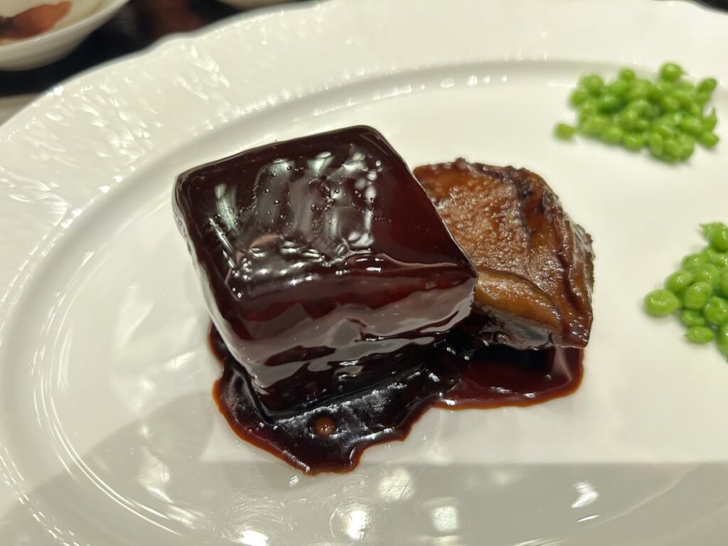 金沙厅の上海風豚角煮・紅焼肉と鮑