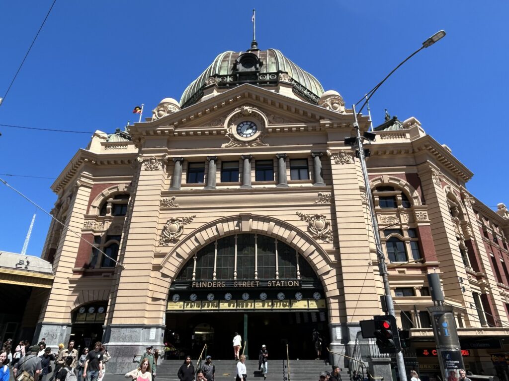 メルボルンのシンボル「フリンダース・ストリート駅」