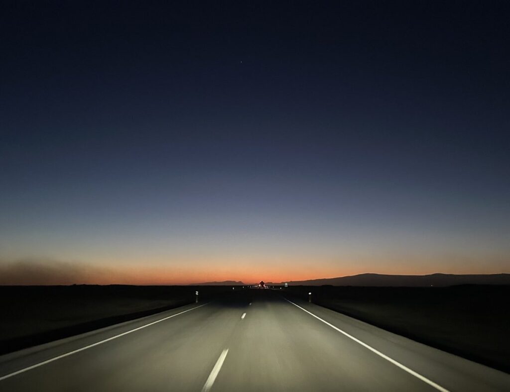 Hótel Skógafossへ向かう晴れた夜空