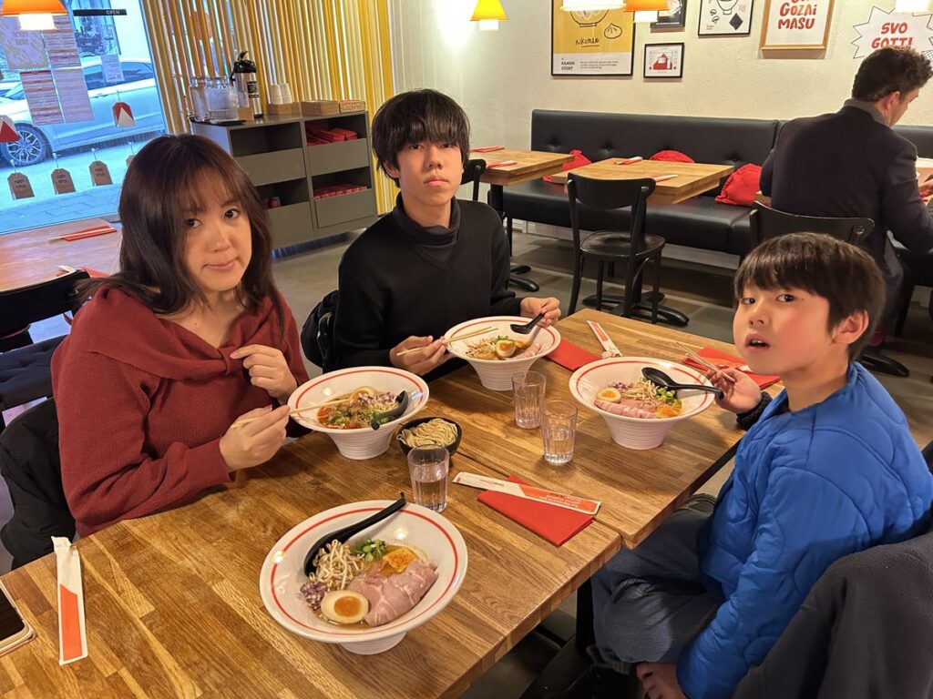 アイスランド最後の食事のラーメン