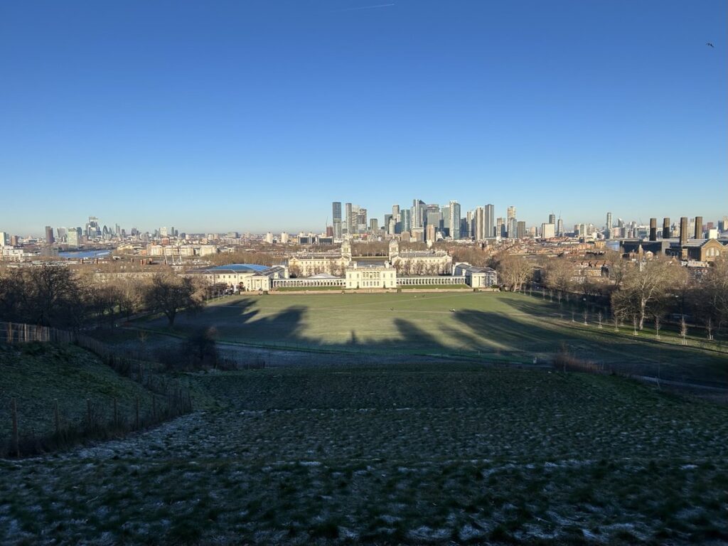 グリニッジ公園の丘から望むロンドン市街の大パノラマ