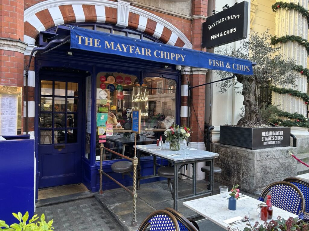 The Mayfair Chippy North Audley Street店の外観