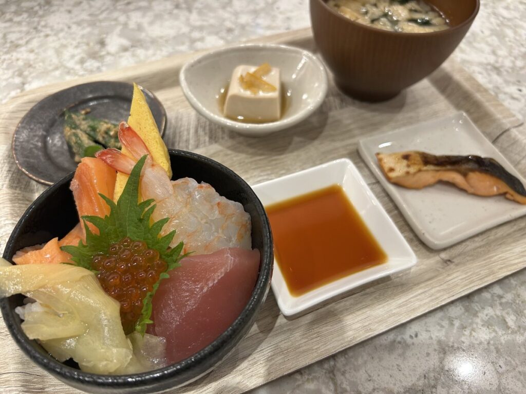 ミニ海鮮丼に関する投稿画像