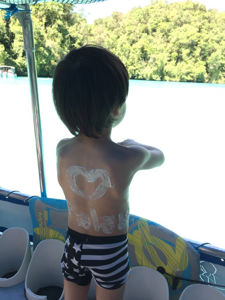 パラオ・ミルキーウェイで湖底の白い泥を使った泥パック