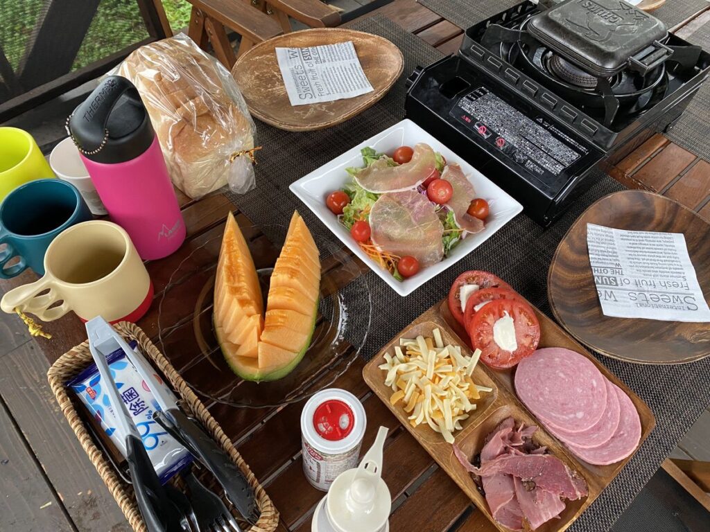 NORTH GLAMPERの朝食ホットサンド