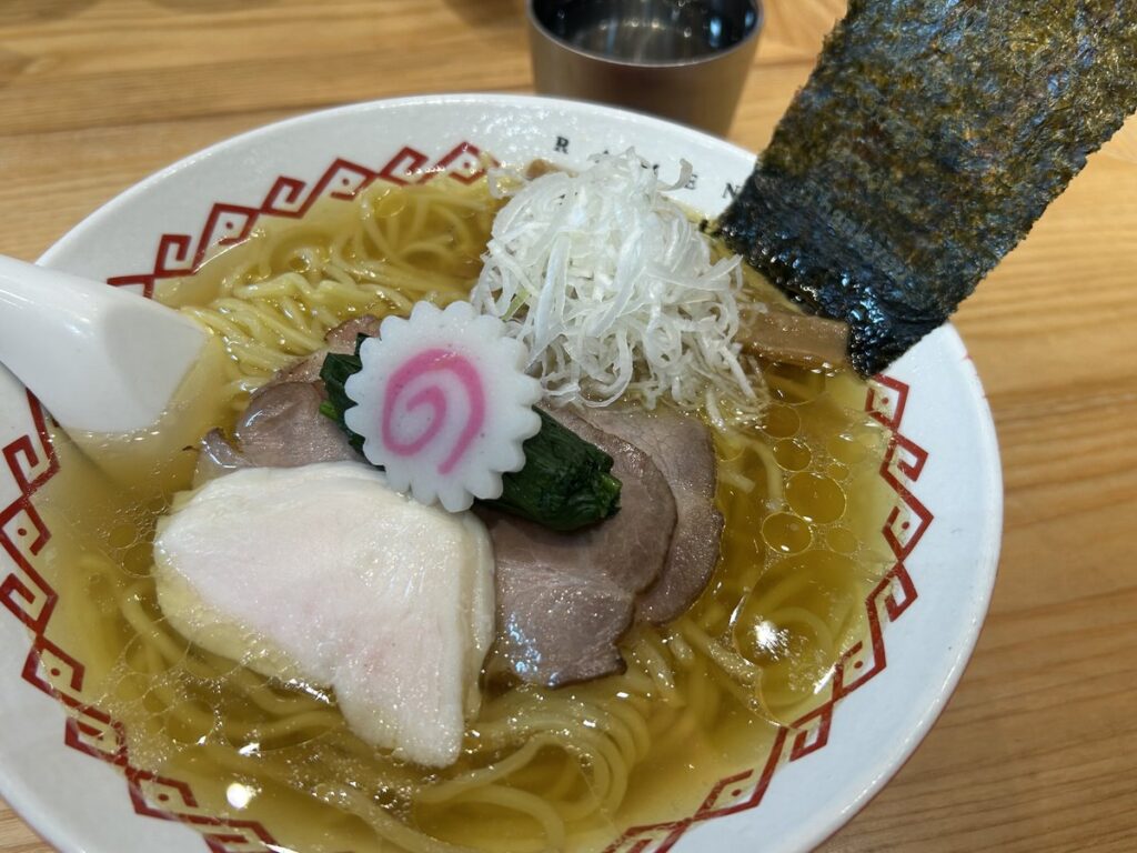 Ramen満吉の醤油鶏清湯拉麺