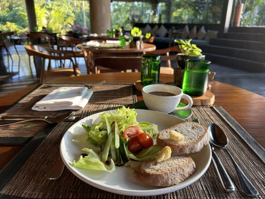Tangi Restaurantの朝食とドリンク