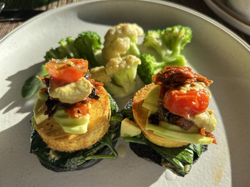 Tangi Restaurantの「TOFU BENEDICT」
