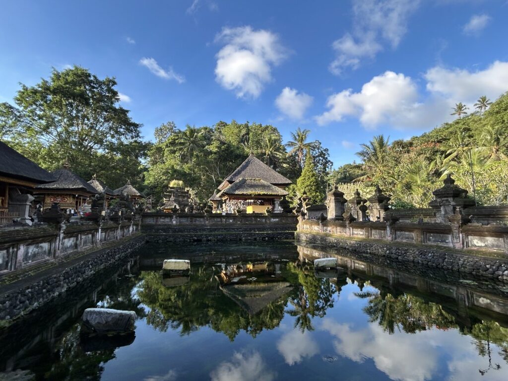 ティルタ・エンプル寺院に湧く「聖なる湧き水（Holy Spring）」