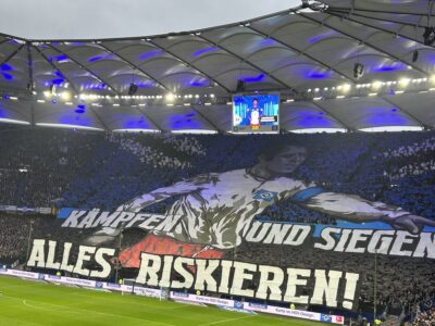 フォルクスパルクシュタディオンのVIP席でハンブルガーSV観戦