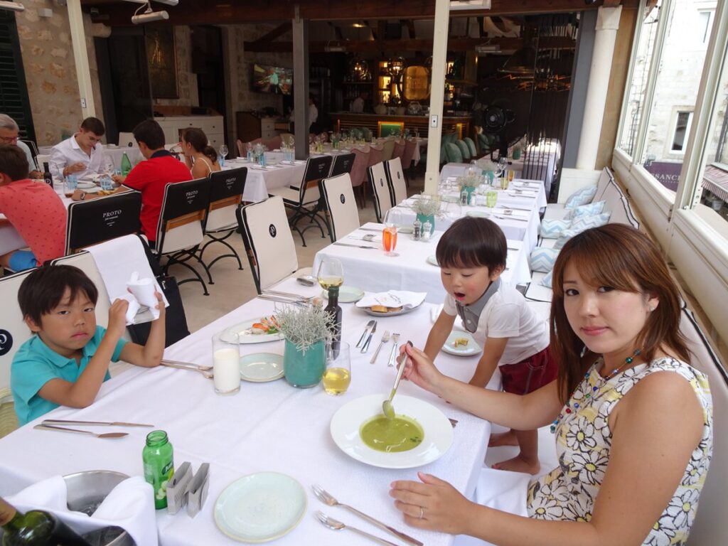 Proto Fish Restaurantの外観